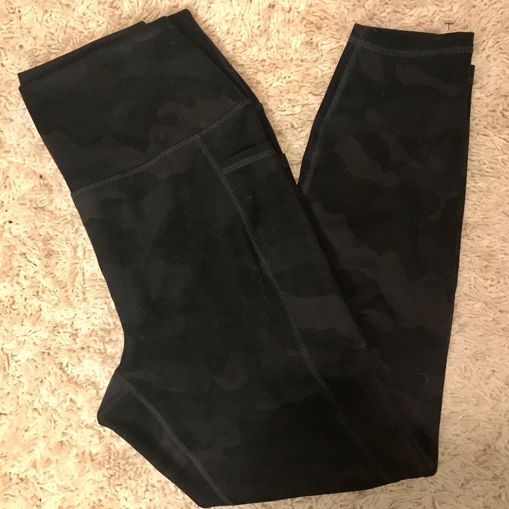 GUC RBK Camo tights.
